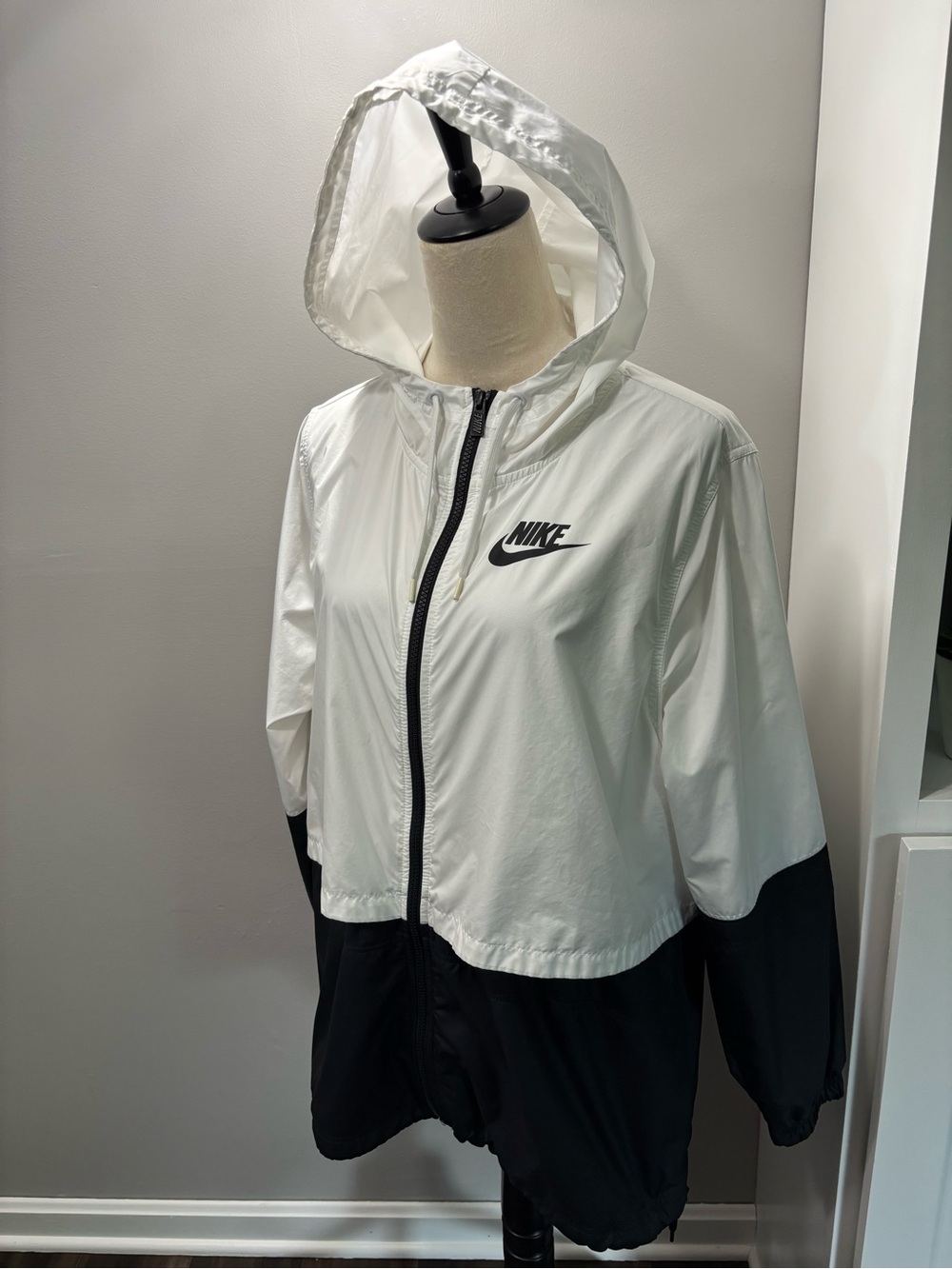Nike Women’s White and Black Hooded Utility Jacket